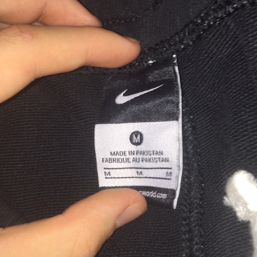 Men's Nike shorts - Picture 2 of 2